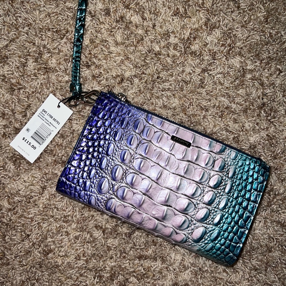 Brahmin wristlet